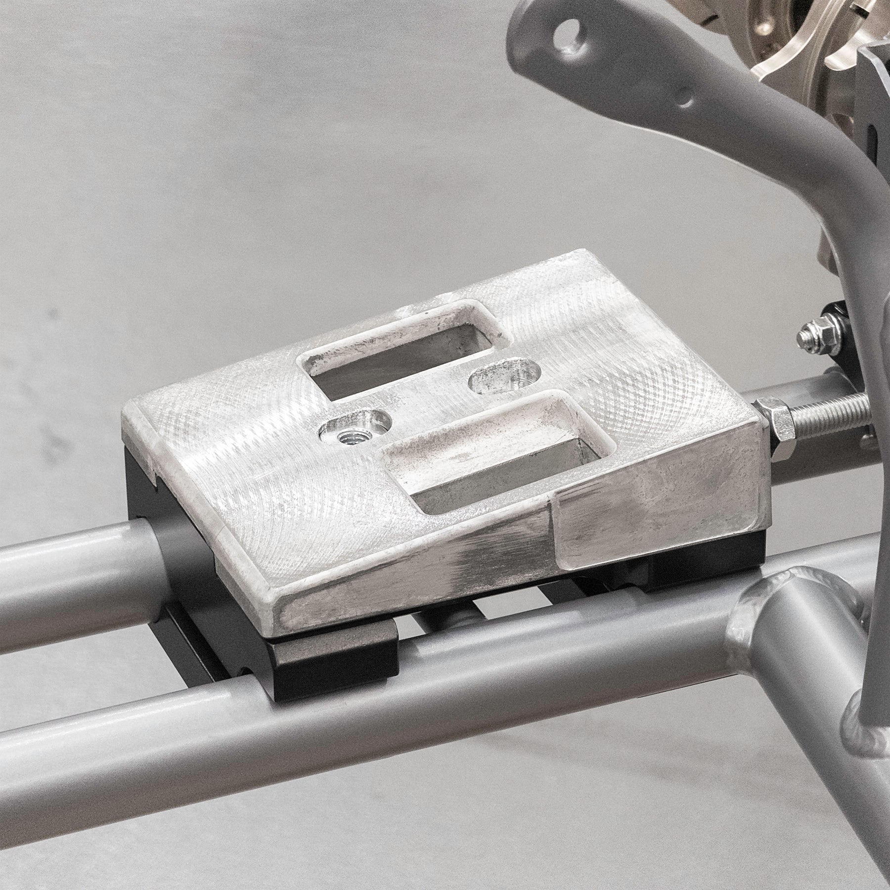 Kartech Engine Mount Slide Angled Magnesium Complete