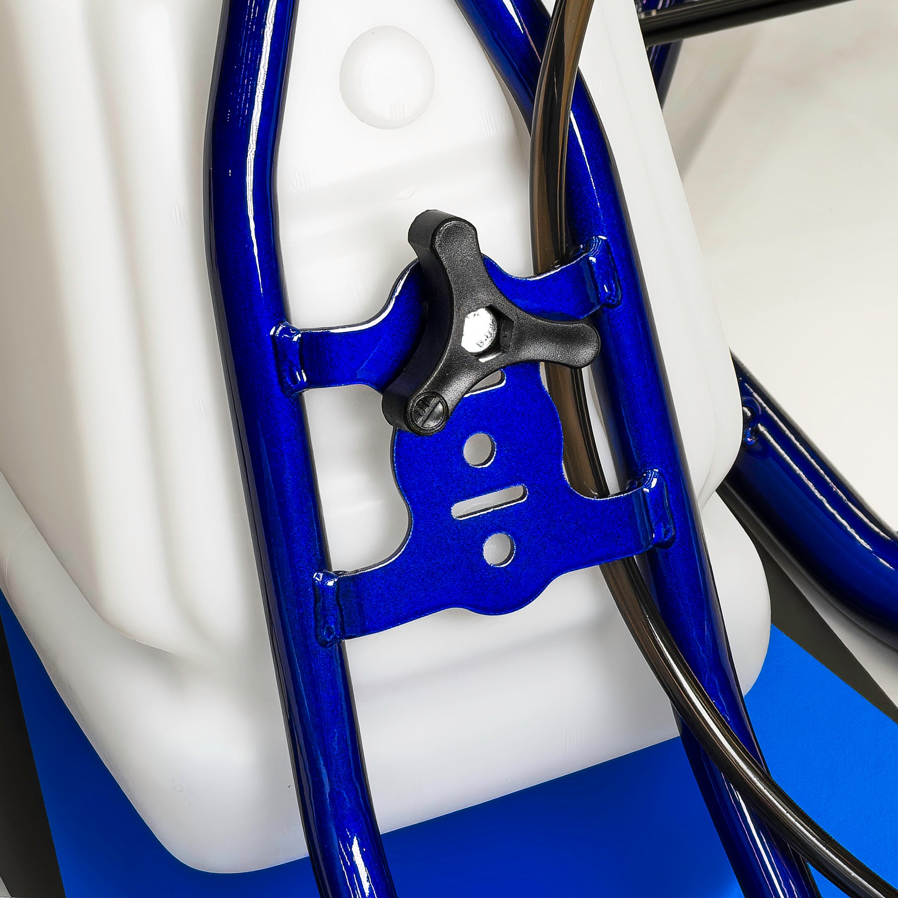 Arrow X7.1 Fuel Tank Mounting